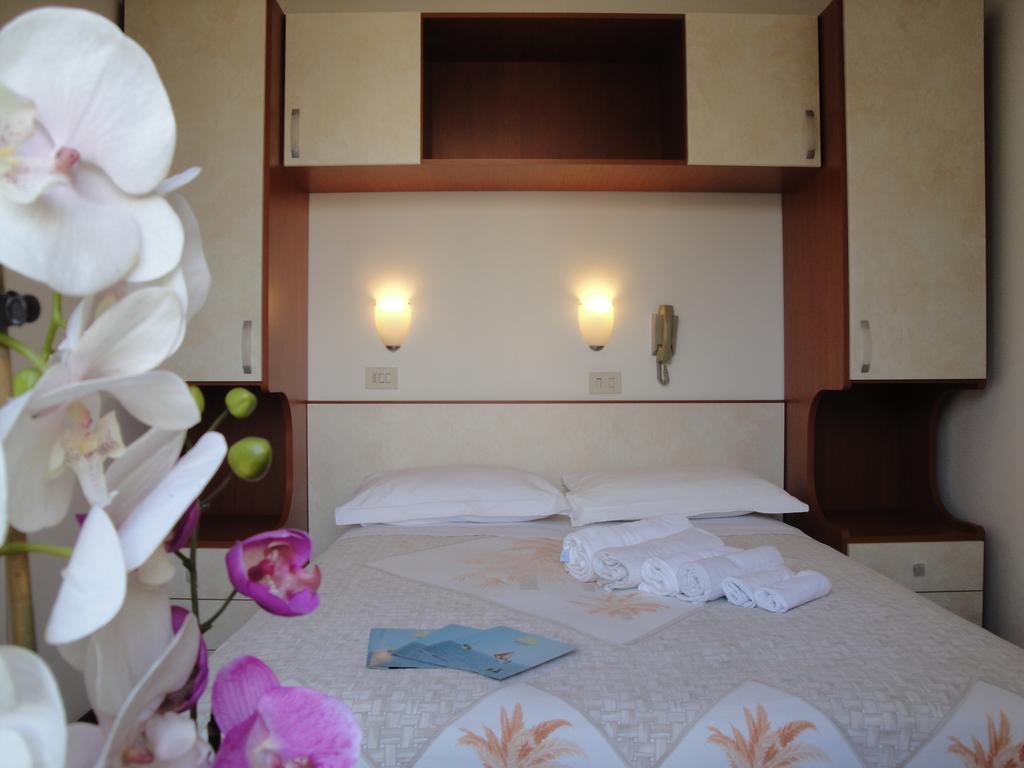 Mantovani Hotel Mariu Rimini Cameră foto